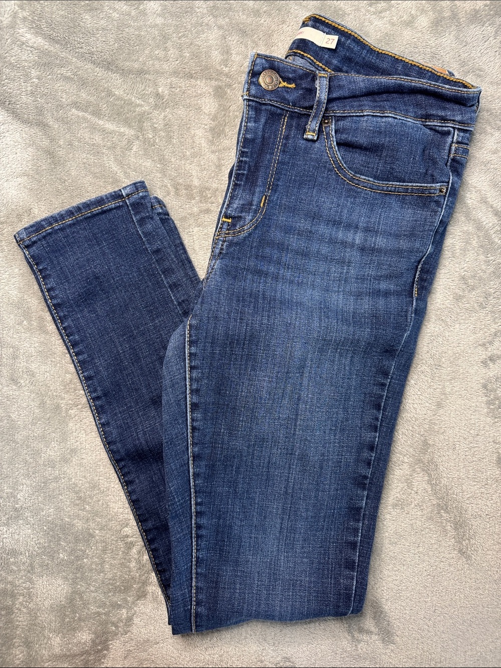 Levi's Women's Skinny Jeans in Dark Blue